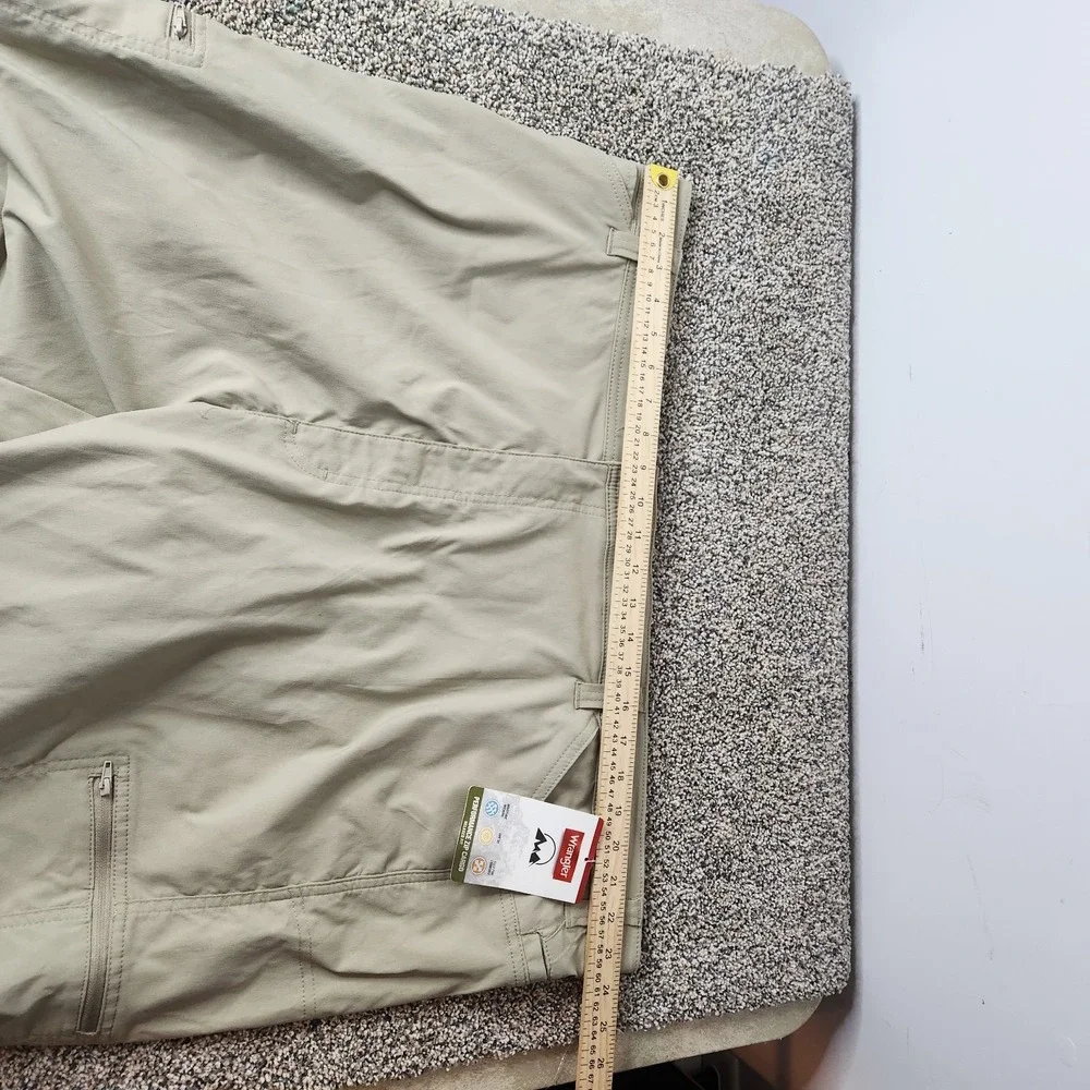 Wrangler‎ Performance Cargo Utility Shorts Size 42 Brown Relaxed Fit 9.5 Inseam